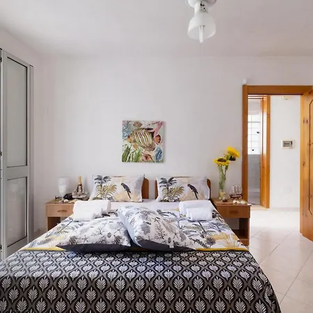 Coastal Chic Rooftop Vista Mare Сан-Фока