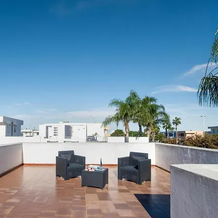 펜션 Coastal Chic Rooftop Vista Mare 산포카